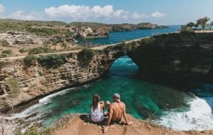 Honeymoon package trip to Broken Beach Nusa Penida from Bali